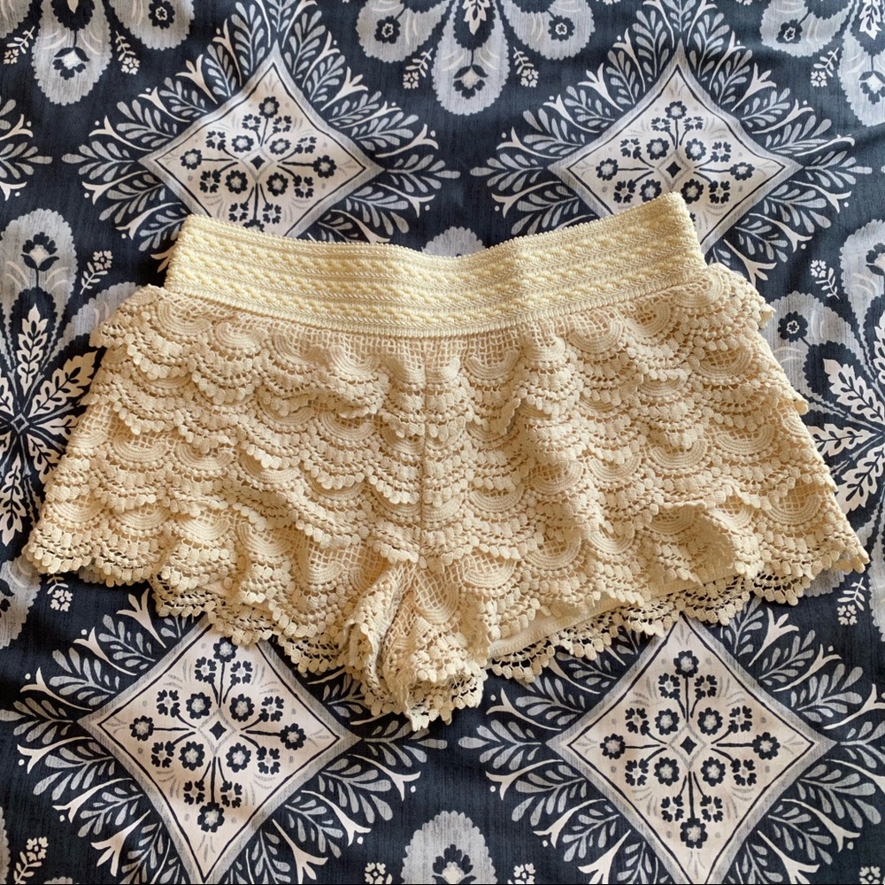 Crochet Ruffled Shorts - Picture 1 of 4